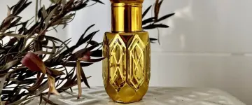 Diferența dintre parfumurile replica și clonele arabe